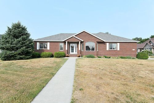 520 2nd Ave S, Kindred, ND, 58051-4331 | Card Image