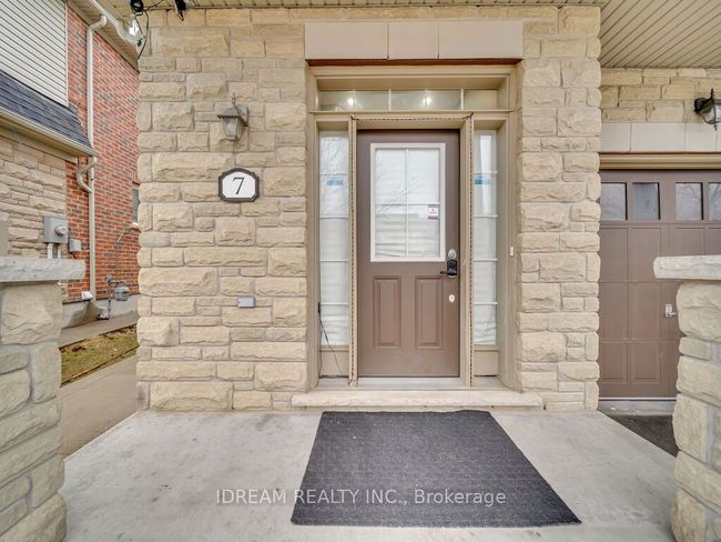 7 Icefall Rd, House attached with 3 bedrooms, 3 bathrooms and 2 parking in Caledon ON | Image 4