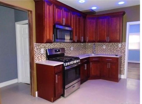 6 Armstrong Pl, Bridgeport, CT, 06608-2118 | Card Image