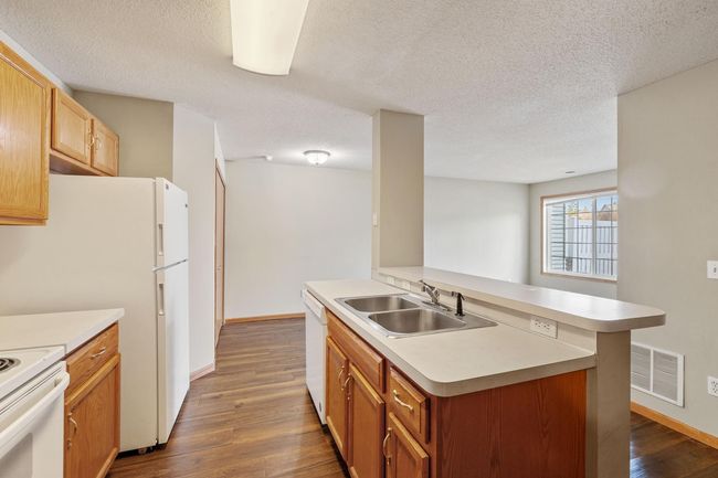 384 - 6434 158 Th St W, Townhouse with 2 bedrooms, 2 bathrooms and null parking in Apple Valley MN | Image 7