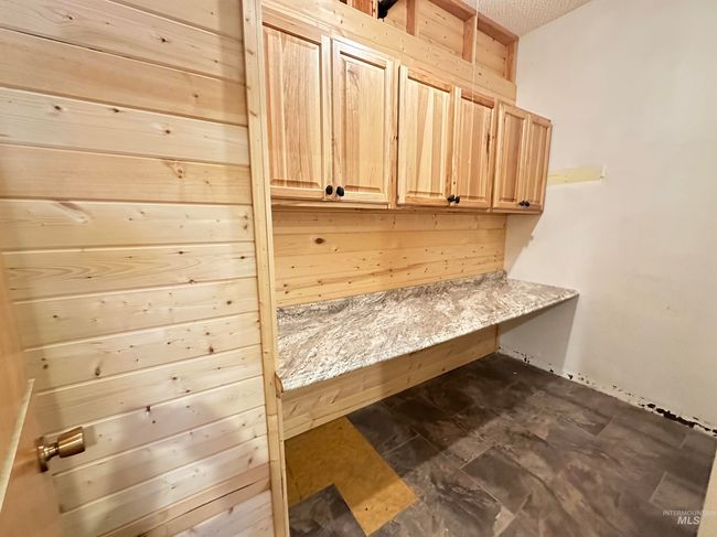 732 W Walnut St, Home with 7 bedrooms, 4 bathrooms and 6 parking in Genesee ID | Image 21