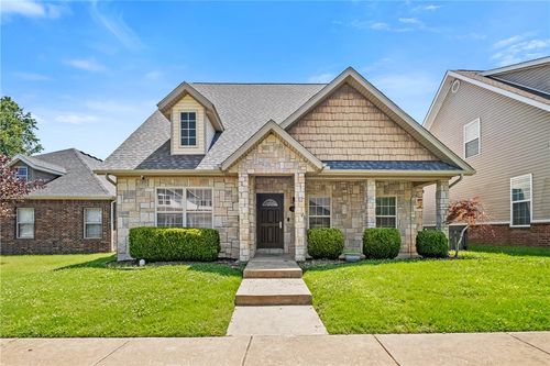1514 Ne Young Ave, Bentonville, AR, 72712-7555 | Card Image
