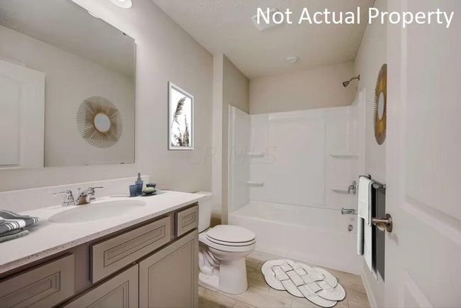 11 Guest Bathroom | Image 20