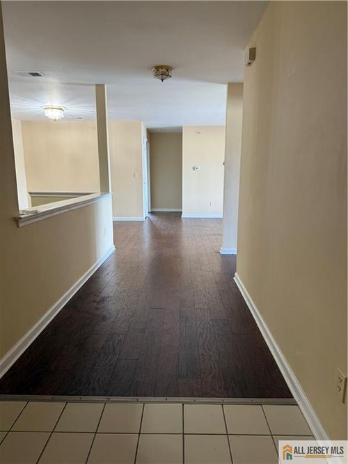 1338-1338 Fernwood Ct, New Brunswick, NJ, 08901-2791 | Card Image