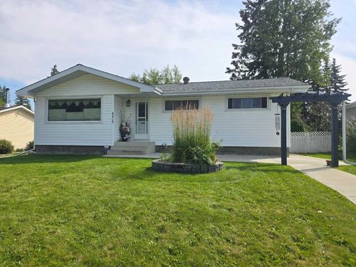 4215 7 Ave, Edson, AB, T7E1A6 | Card Image