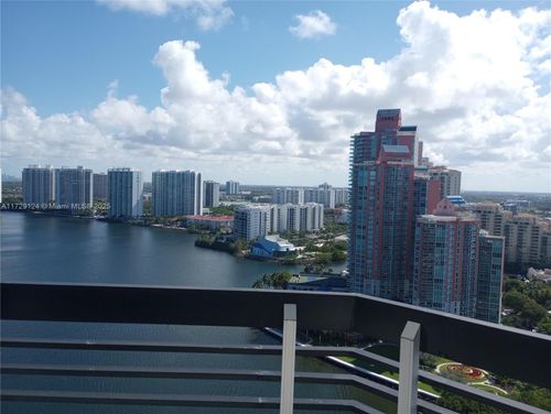 apt-2902-3530 Mystic Pointe Dr, Aventura, FL, 33180-4535 | Card Image