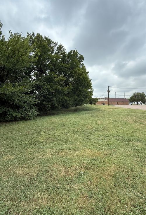 1804 Ash Crescent St, Fort Worth, TX, 76104-5918 | Card Image