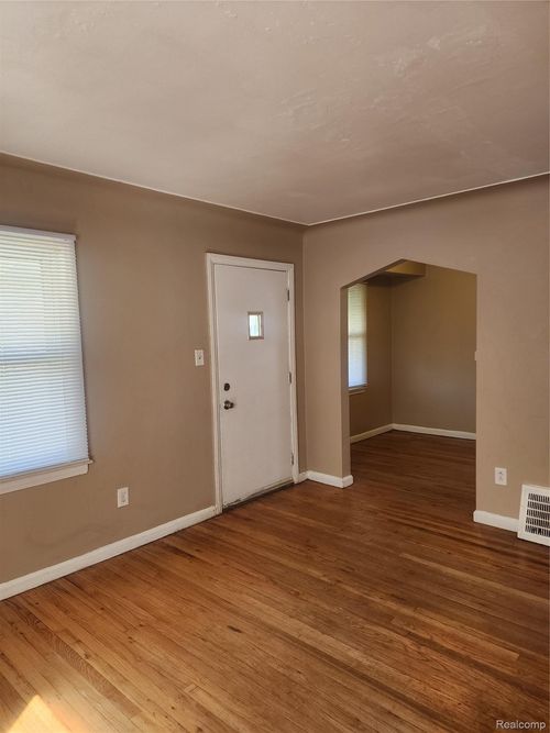 20222 Greenlawn Street, Detroit, MI, 48221 | Card Image