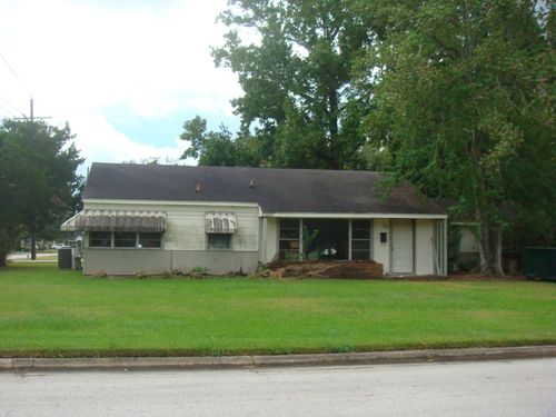 512 S Main St, Dayton, TX, 77535-2756 | Card Image