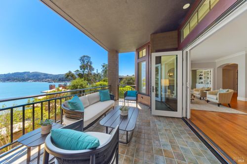 62 De Silva Island Dr, Mill Valley, CA, 94941-3037 | Card Image