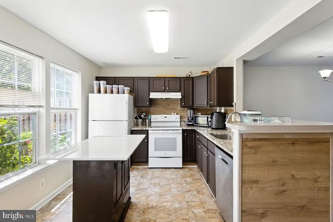 7688 Wankoma Dr, Townhouse with 3 bedrooms, 3 bathrooms and null parking in REMINGTON VA | Image 9