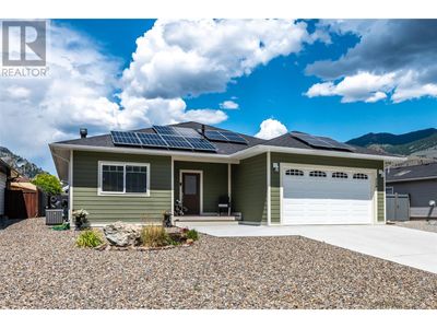 324 K View Cres, House other with 3 bedrooms, 2 bathrooms and null parking in Keremeos BC | Image 1