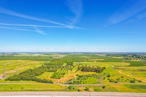 27643 County Road 88, Winters, CA, 95694-9002 | Card Image