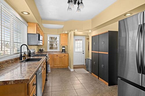 2502 W 15th St, Duluth, MN, 55806-1122 | Card Image