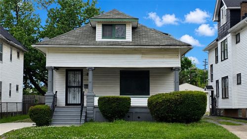 13301 Caine Ave, Cleveland, OH, 44105-6329 | Card Image