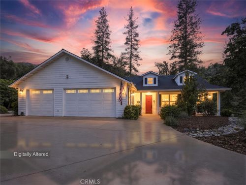 46088 Sutton Dr, Oakhurst, CA, 93644-9034 | Card Image