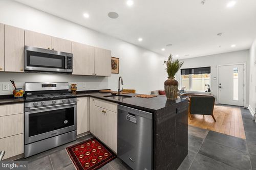 2308 E Dakota St, PHILADELPHIA, PA, 19125-2540 | Card Image