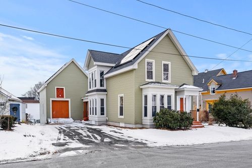 77 Race St, Haverhill, MA, 01830-6632 | Card Image