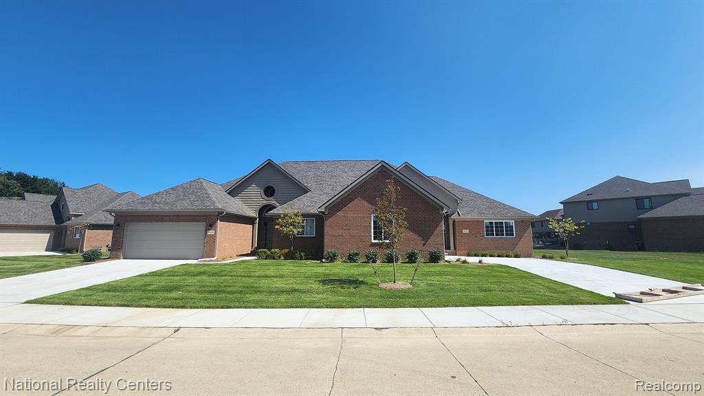 Manistee Dr, Chesterfield, MI 48047