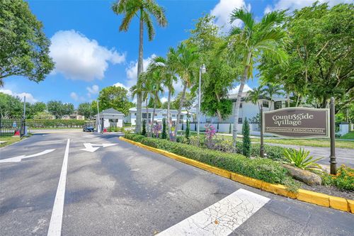 106-18965 Nw 62nd Ave, Hialeah, FL, 33015-7035 | Card Image