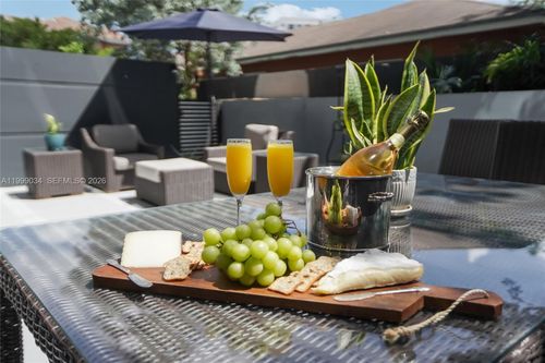 unit-311-201 Sw 17th Rd, Miami, FL, 33129-1358 | Card Image