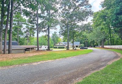 103 N Hidden Lake Drive, House other with 4 bedrooms, 3 bathrooms and null parking in Eatonton GA | Image 3