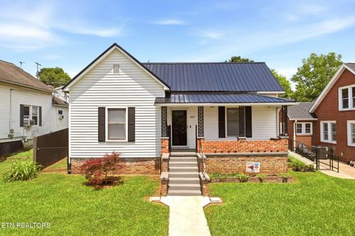 409 W 1st Ave, Lenoir City, TN, 37771-2817 | Card Image