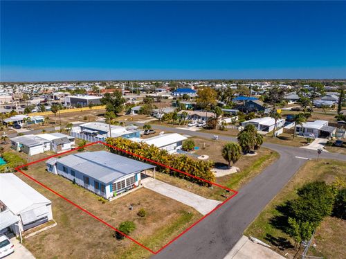 327 Calle Liana, ENGLEWOOD, FL, 34224-5105 | Card Image