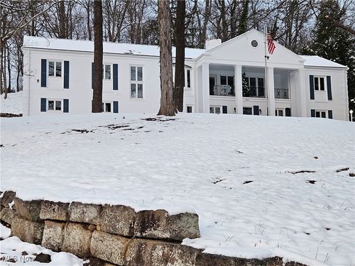 885 Sheridan Rd, Coshocton, OH, 43812-2744 | Card Image