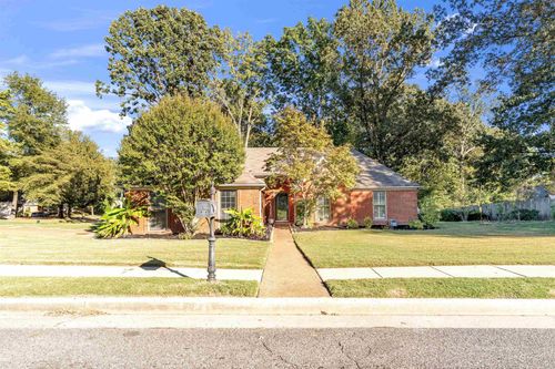 914 Waif Woods Ln, Cordova, TN, 38018-6328 | Card Image