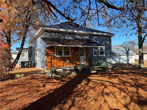 216 E Prairie Ave, Girard, KS, 66743-1536 | Card Image