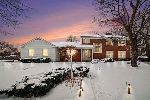 1054 E Maple St, Mount Pleasant, MI, 48858-2833 | Card Image