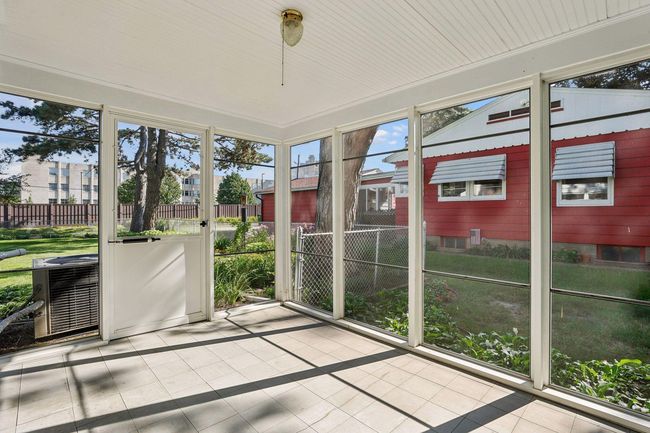 3-season Porch #1 | Image 30