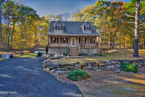 121 Johnsons Dr, Dingmans Ferry, PA, 18328-9227 | Card Image