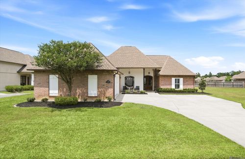 13383 Williamsburg Dr, Walker, LA, 70785-5526 | Card Image
