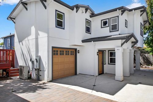 914 61st St, Oakland, CA, 94608-1327 | Card Image