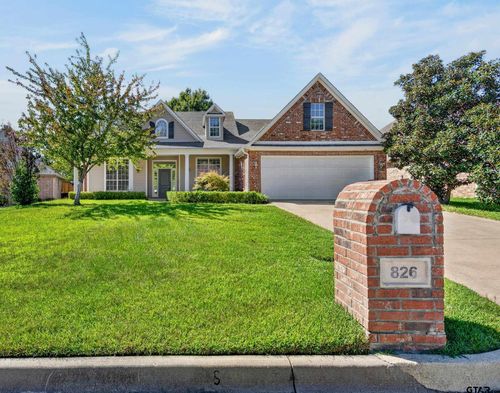 826 Carriage Dr, Tyler, TX, 75703-3682 | Card Image