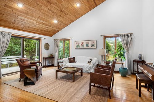 38 River Run, East Greenwich, RI, 02818-1570 | Card Image