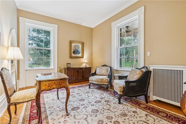 30 South St W, House other with 6 bedrooms, 4 bathrooms and 7 parking in Dundas ON | Image 24