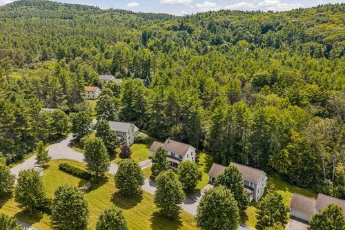 40 Camp Brook Cmn, Hanover, NH, 03755-1633 | Card Image