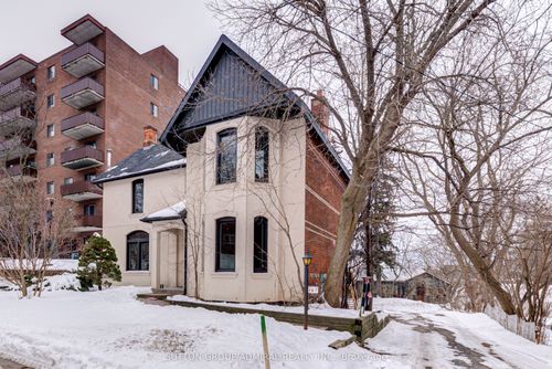 3-167 Collier St, Barrie, ON, L4M1H6 | Card Image