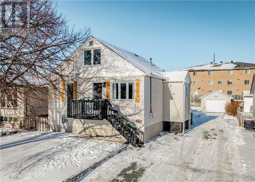 374 Mclean St, Sudbury, ON, P3A1V3 | Card Image