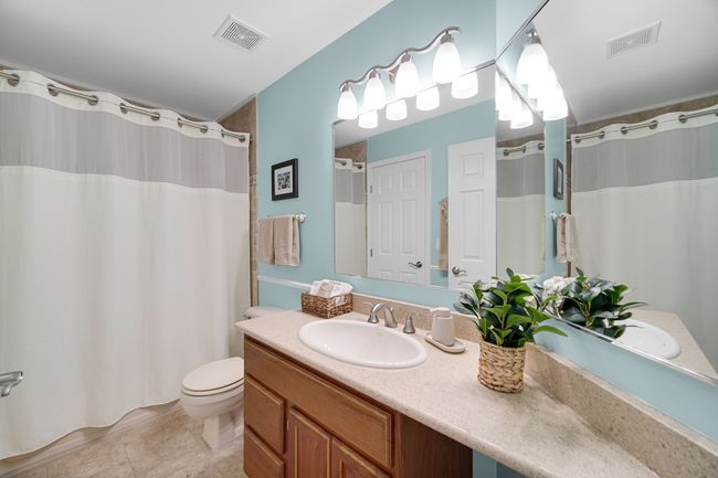 UNIT-2 - 201 Charleston Ct, Condo with 2 bedrooms, 2 bathrooms and 1 parking in Schaumburg IL | Image 14