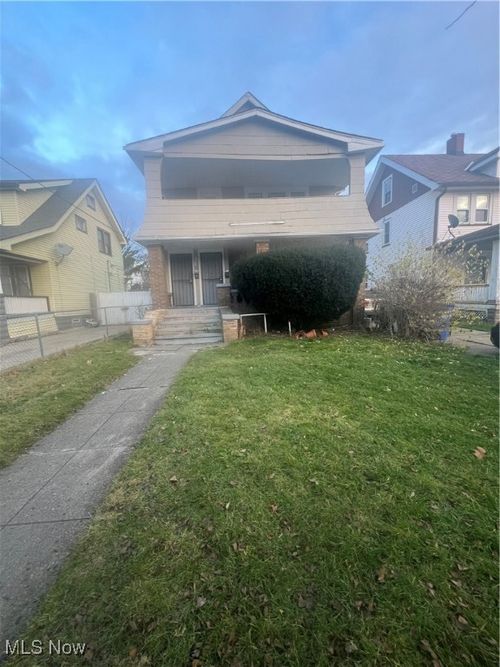 3273 E 135th St, Cleveland, OH, 44120-3905 | Card Image