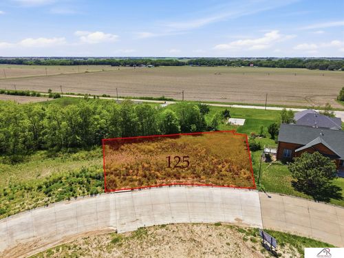 125 Sunset Rdg, Crete, NE, 68333-4002 | Card Image