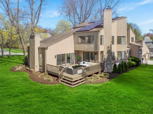 6 Fairway Dr, Mamaroneck, NY, 10543-1050 | Card Image