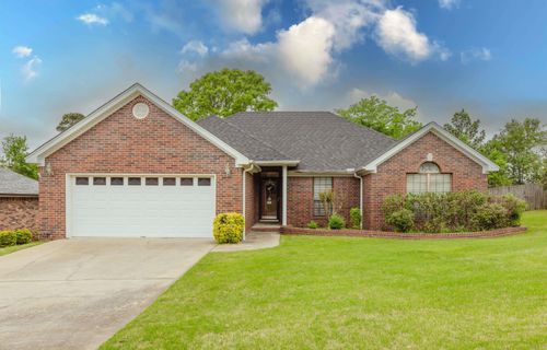 7 Patton Dr, Maumelle, AR, 72113-6057 | Card Image