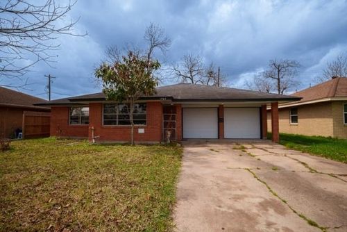 1904 Edgehill Rd, Pasadena, TX, 77502-2758 | Card Image