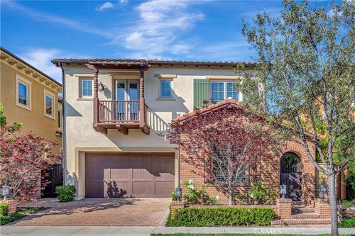 126 Long Fence, Irvine, CA, 92602-1807 | Card Image