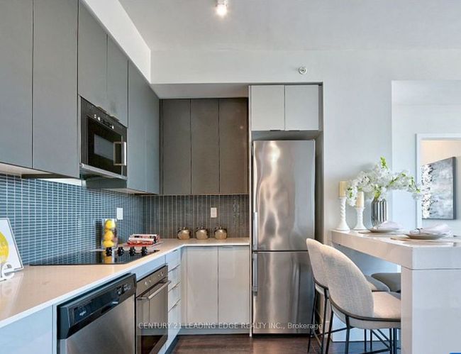 1207 - 2908 Highway 7, Condo with 2 bedrooms, 2 bathrooms and null parking in Vaughan ON | Image 6